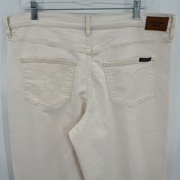 NWT CALVIN KLEIN Cotton High Rise 90s Fit Straight Leg Ecru Jeans Size 16 33 - Picture 8 of 11